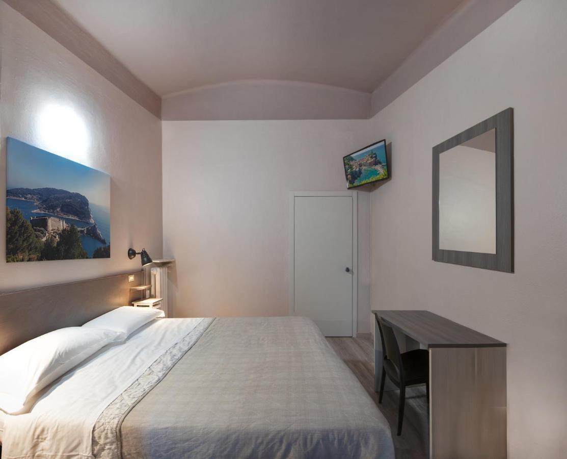 Albergo La Villetta Sarzana Exterior photo